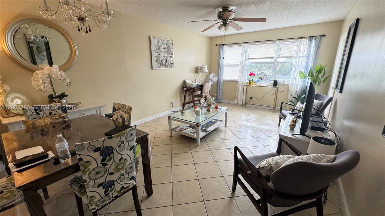 2200 Park Ln , Unit 311, Hollywood, FL 33021 Photo