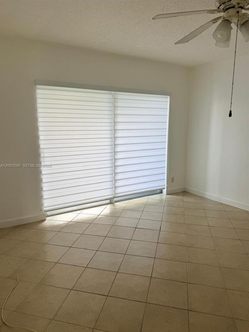 2200 Park Ln, Unit 311, Hollywood, FL 33021 Photo