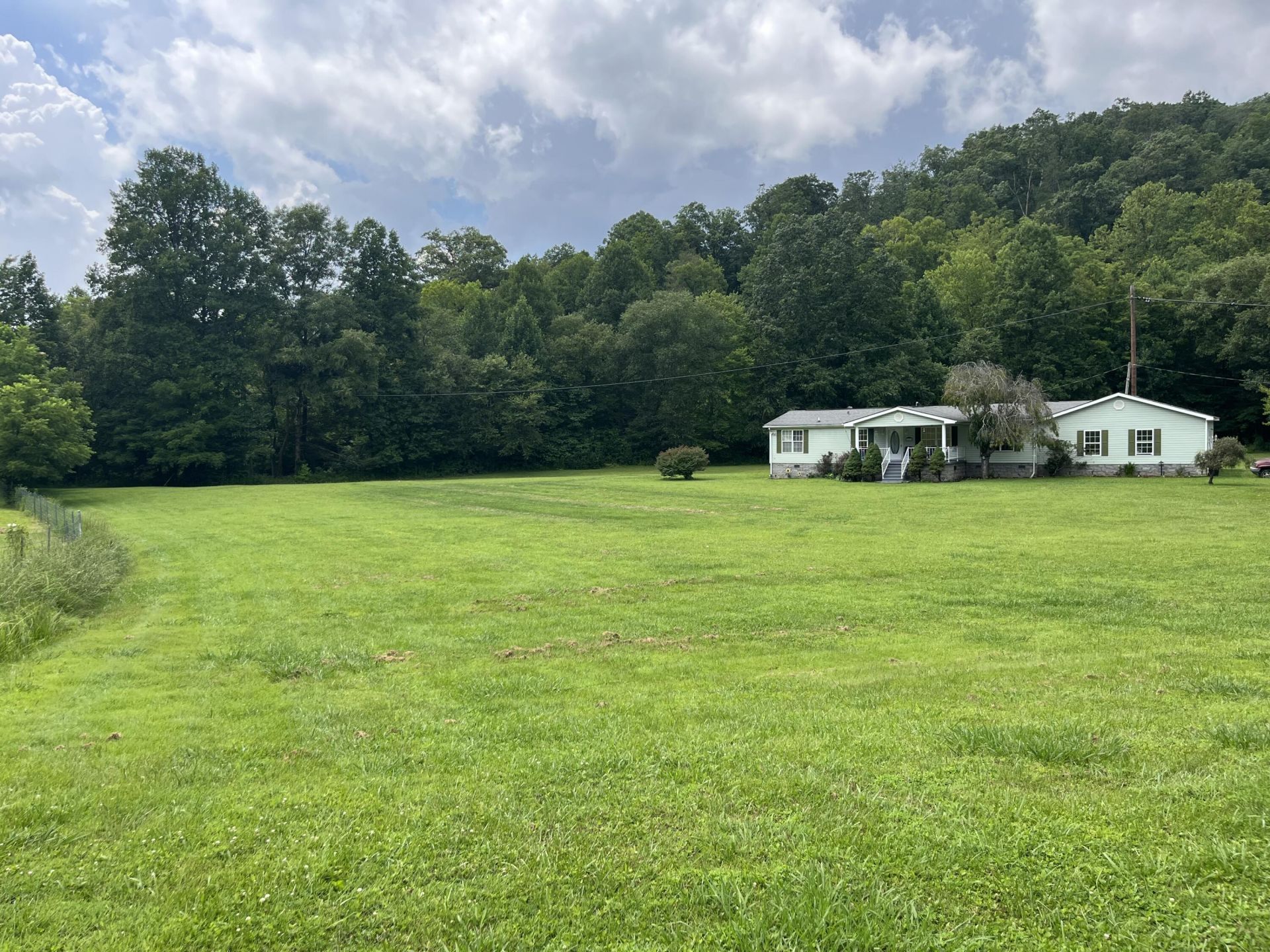 24667 N US-119 Highway, Cumberland, KY 40823