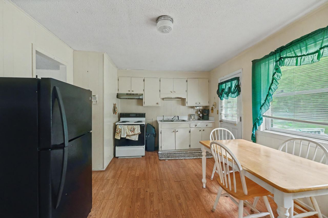 419 Cleveland Street Photo 7
