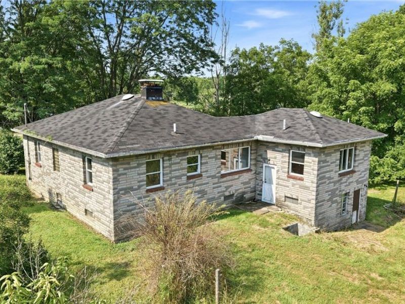 6585 Chestnut Ridge Road, Hubbard, OH 44425 Photo 10