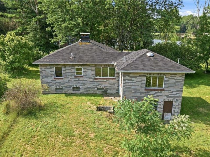 6585 Chestnut Ridge Road, Hubbard, OH 44425 Photo 8