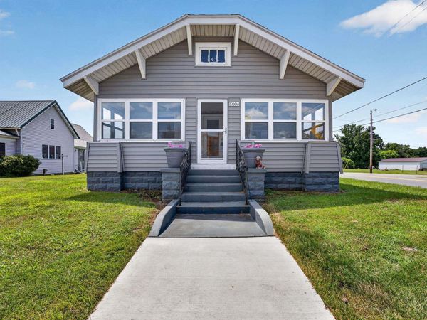 8006 E Main Street, Dugger, IN 47848