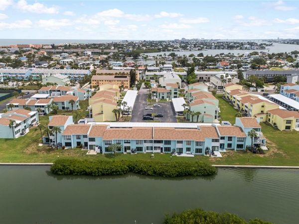 1 WINDRUSH BOULEVARD , Unit 63, INDIAN ROCKS BEACH, FL 33785
