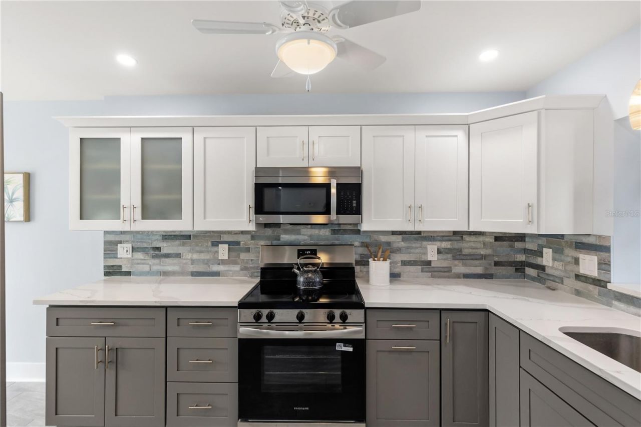 1 Windrush Boulevard, Unit 63, Indian Rocks Beach, FL 33785 Photo