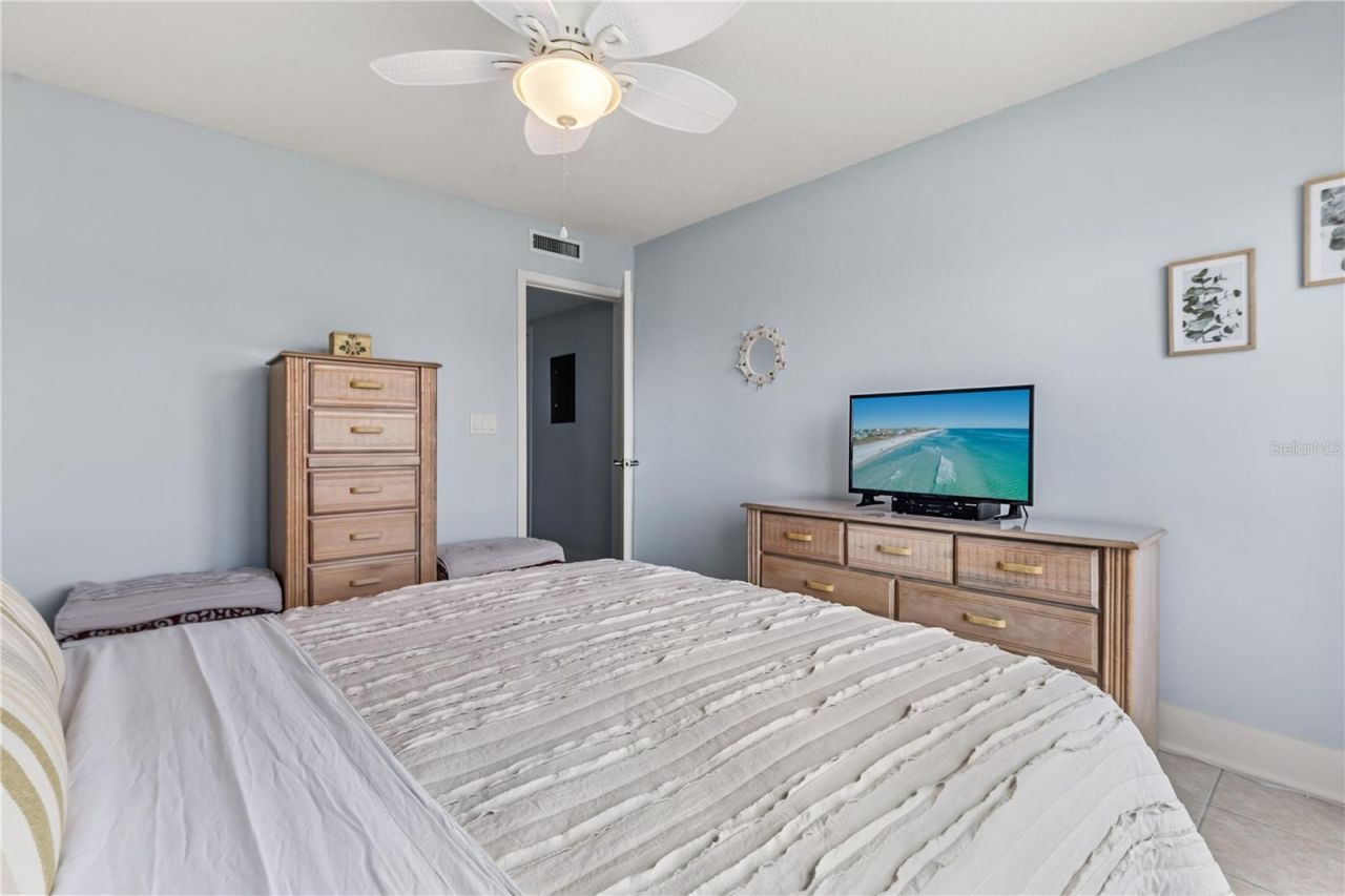 1 Windrush Boulevard, Unit 63, Indian Rocks Beach, FL 33785 Photo