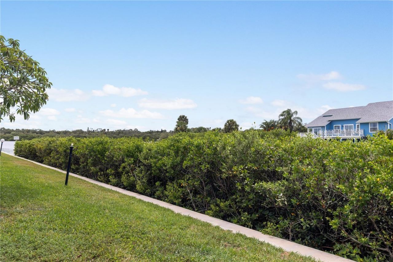 1 Windrush Boulevard, Unit 63, Indian Rocks Beach, FL 33785 Photo