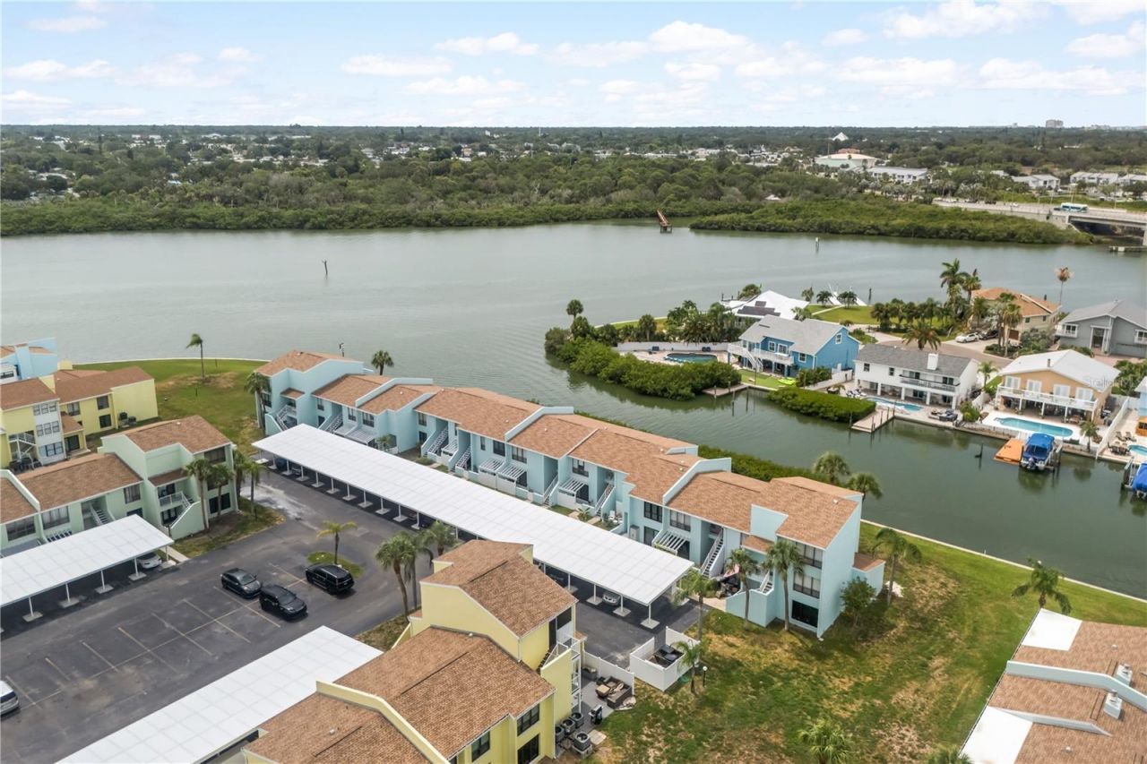 1 Windrush Boulevard, Unit 63, Indian Rocks Beach, FL 33785 Photo