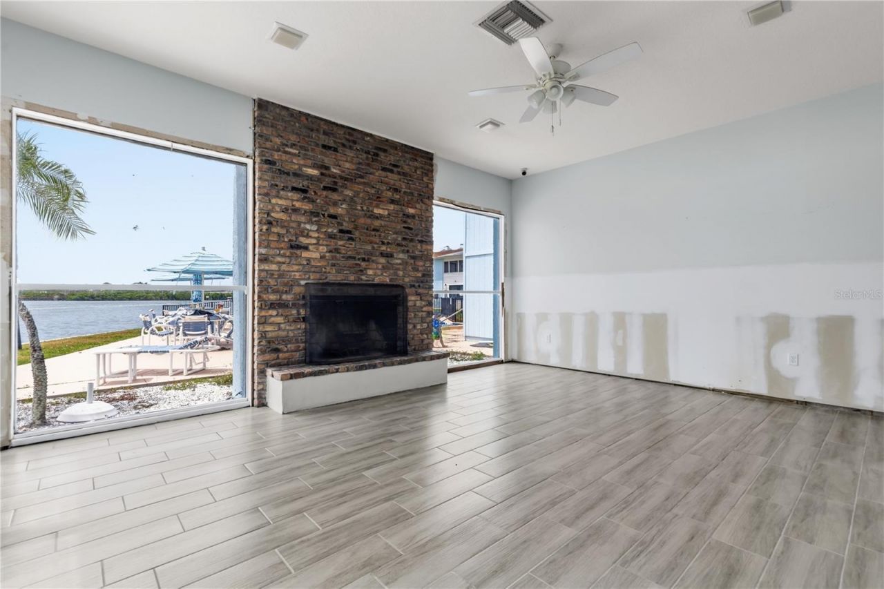 1 Windrush Boulevard, Unit 63, Indian Rocks Beach, FL 33785 Photo