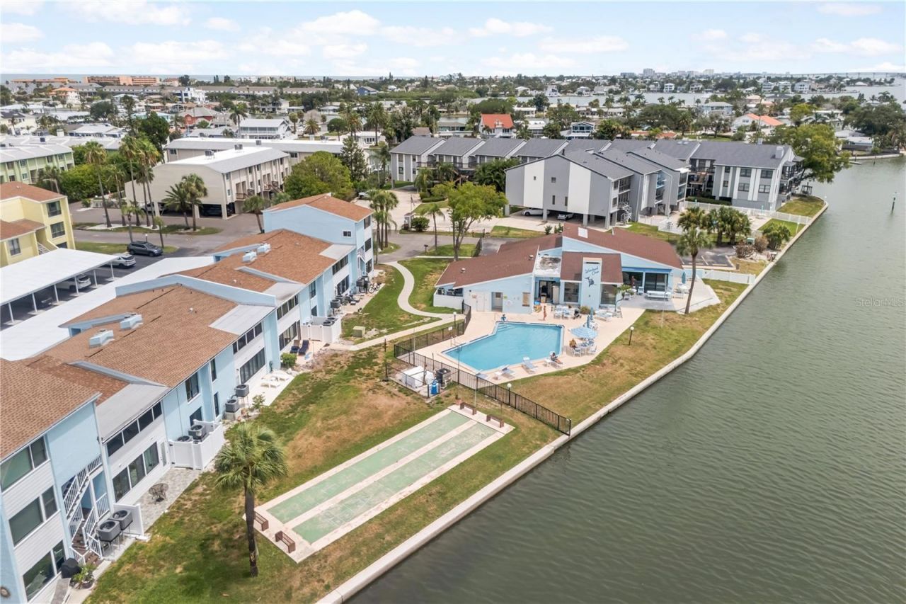 1 Windrush Boulevard, Unit 63, Indian Rocks Beach, FL 33785 Photo