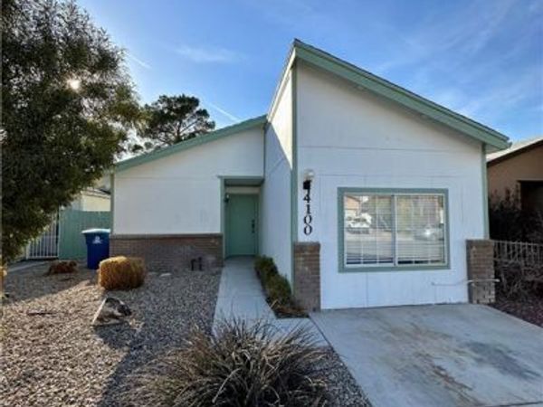 4100 Woodgreen Drive , Las Vegas, NV 89108
