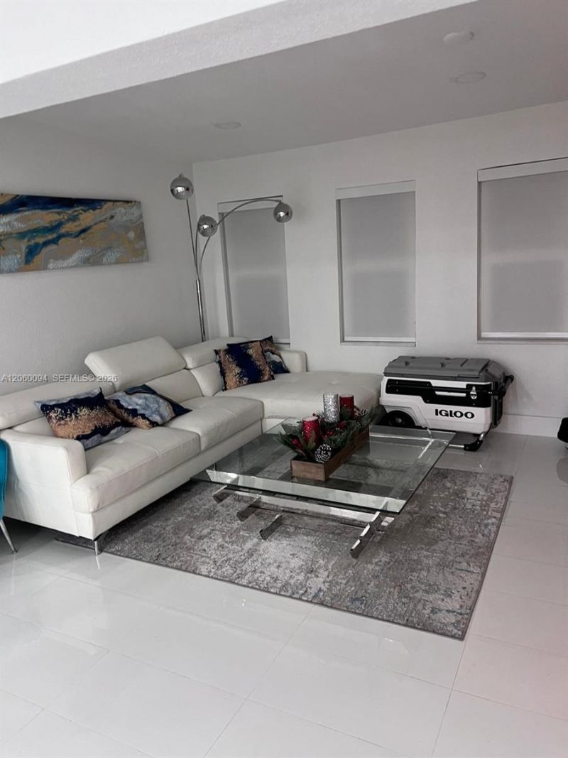 1870 NW 5th St , Unit 1, Miami, FL 33125 Photo