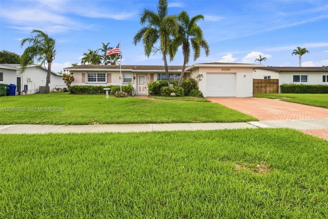 2030 NW 88th Ter, Pembroke Pines, FL 33024 Main Photo