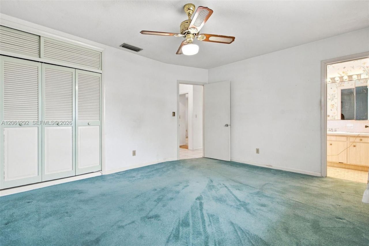 2030 NW 88th Ter, Pembroke Pines, FL 33024 Photo