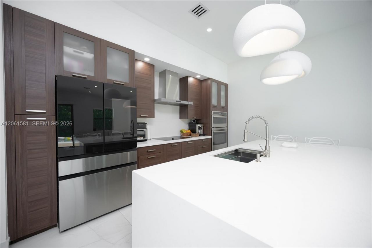 8995 NW 161st Ter , Miami Lakes, FL 33018 Photo