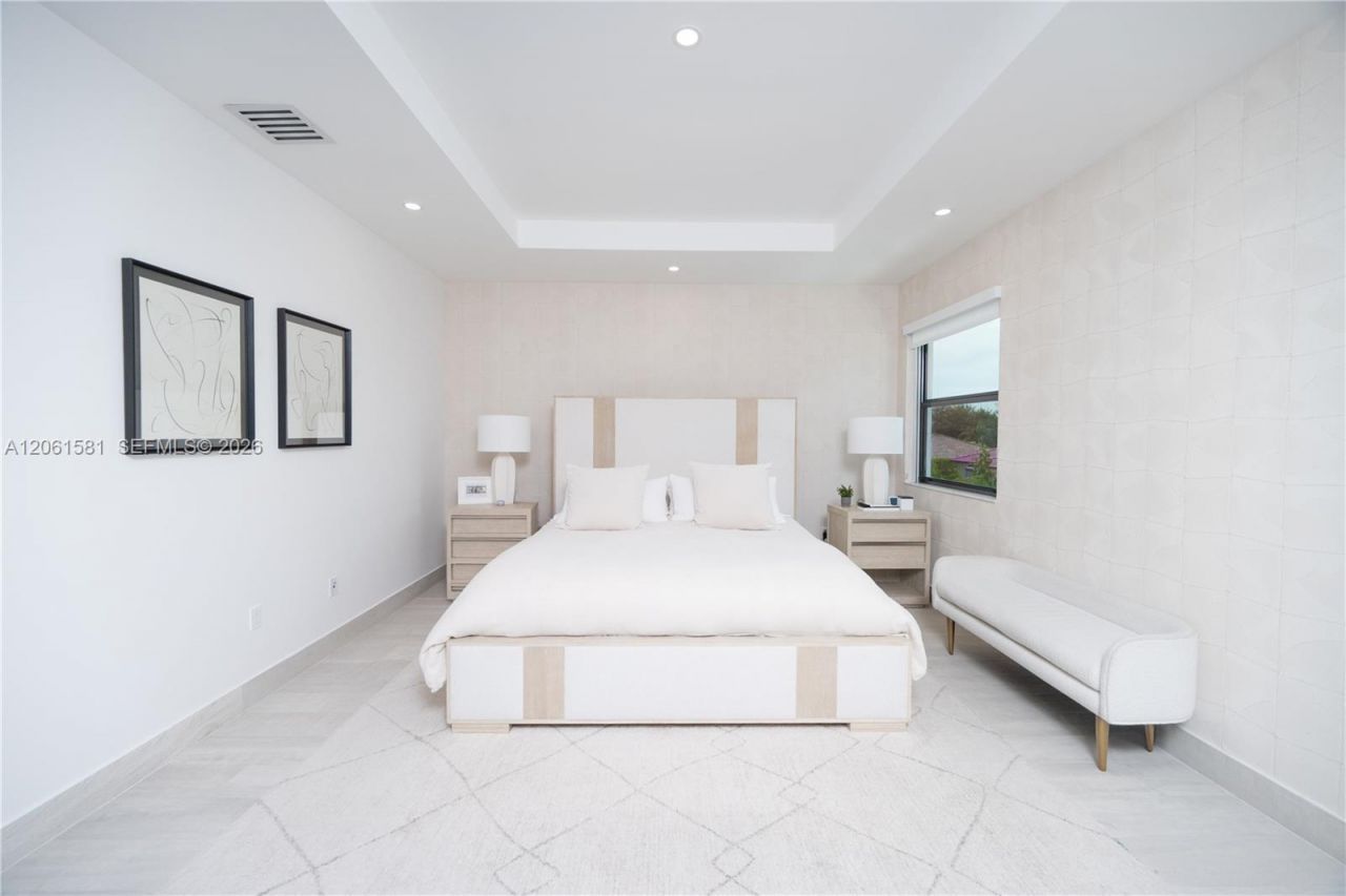 8995 NW 161st Ter , Miami Lakes, FL 33018 Photo