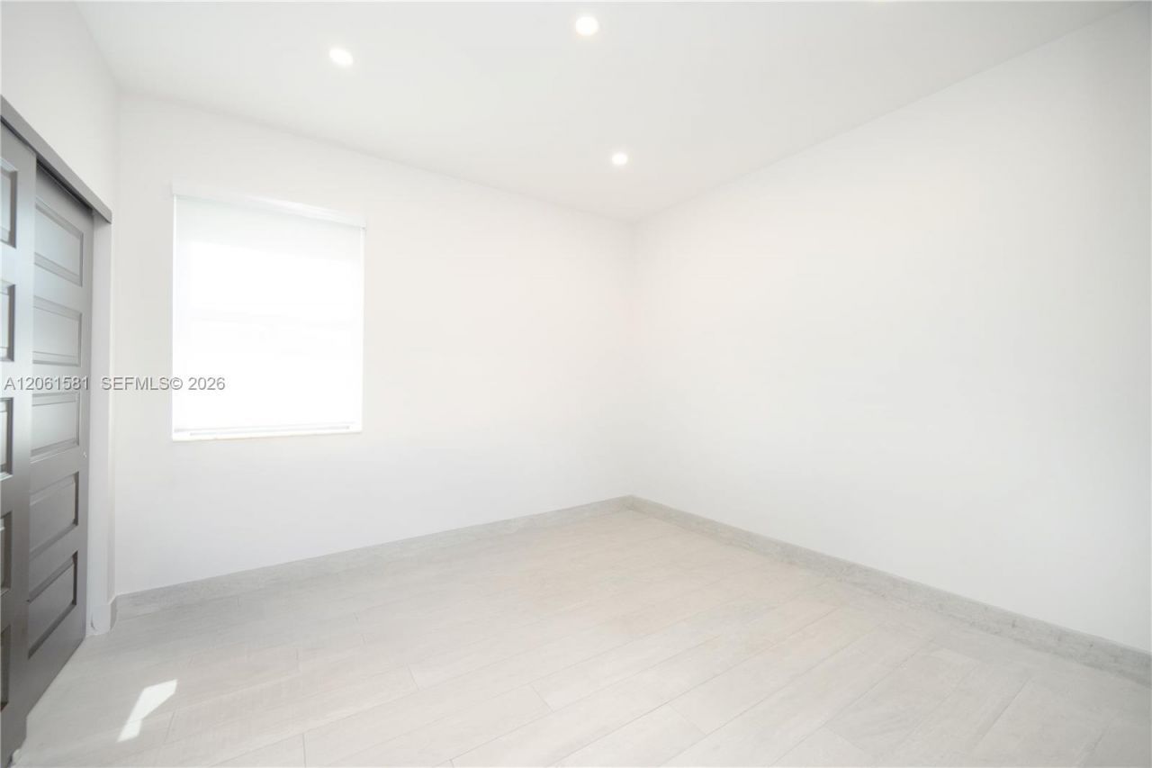 8995 NW 161st Ter , Miami Lakes, FL 33018 Photo