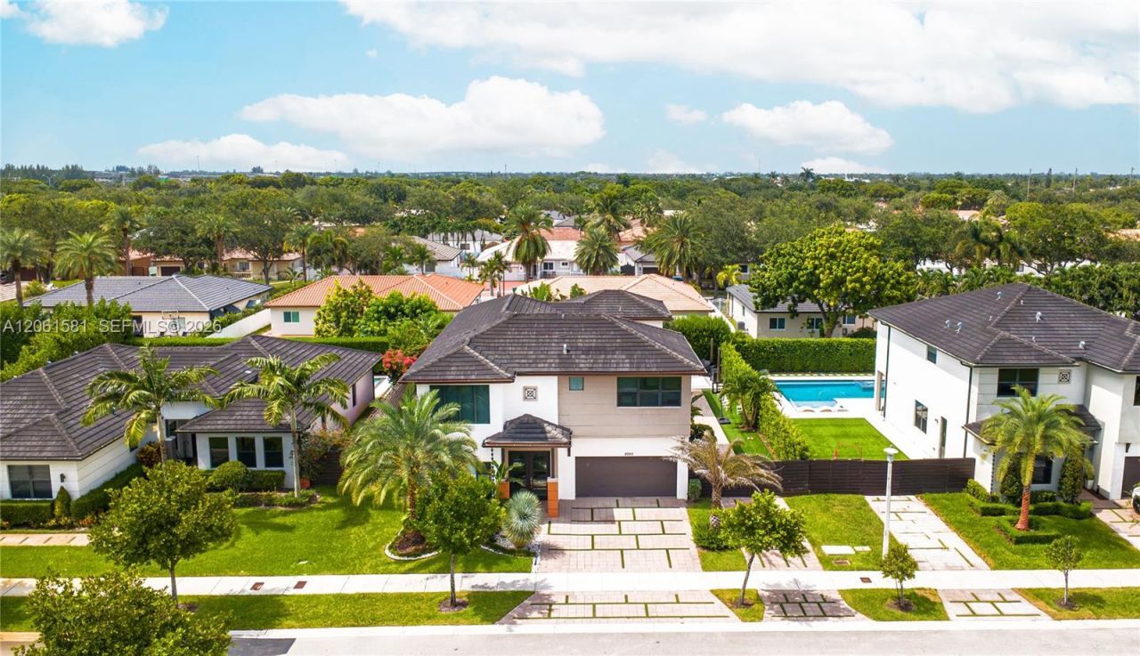 8995 NW 161st Ter , Miami Lakes, FL 33018 Photo