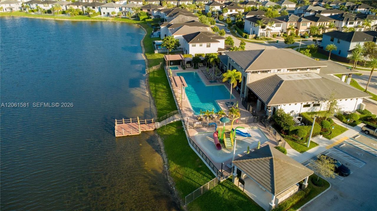 8995 NW 161st Ter , Miami Lakes, FL 33018 Photo