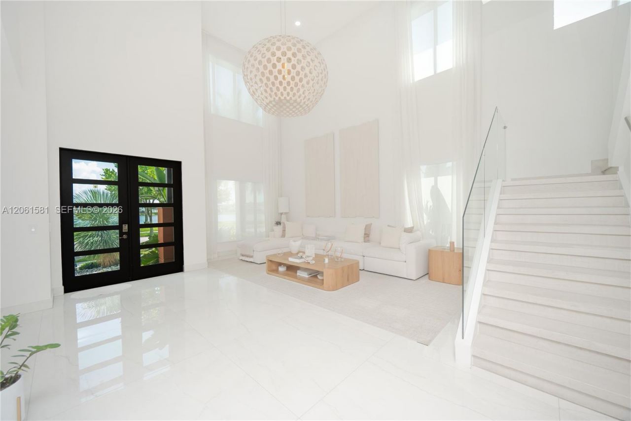 8995 NW 161st Ter , Miami Lakes, FL 33018 Photo