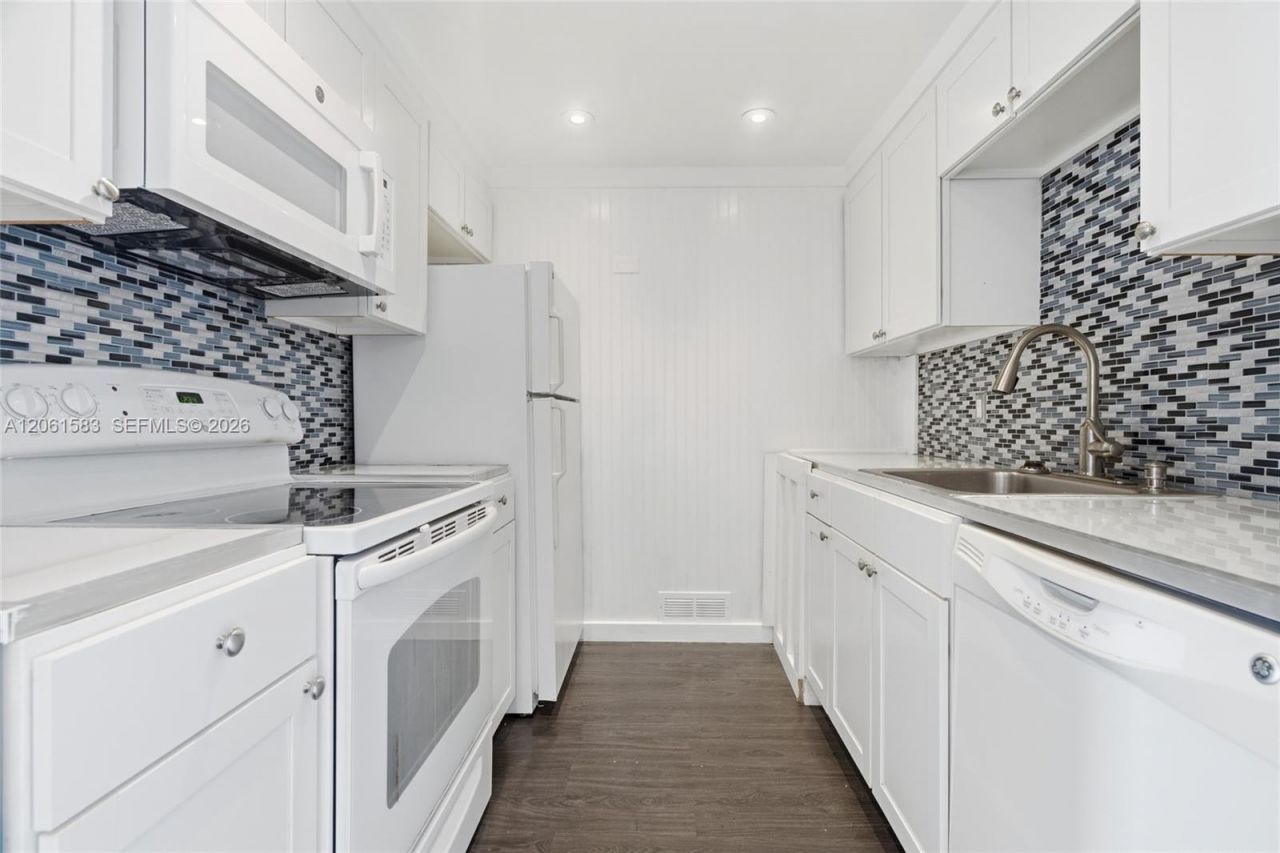 309 Southampton A, Unit 309, West Palm Beach, FL 33417 Photo