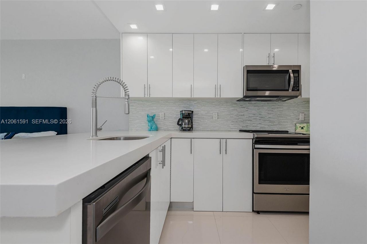 1000 West Ave, Unit 1220, Miami Beach, FL 33139 Photo