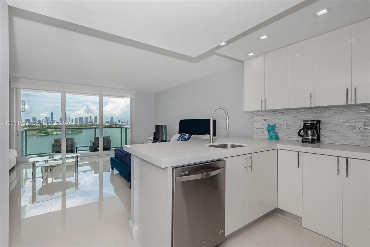 1000 West Ave, Unit 1220, Miami Beach, FL 33139 Photo