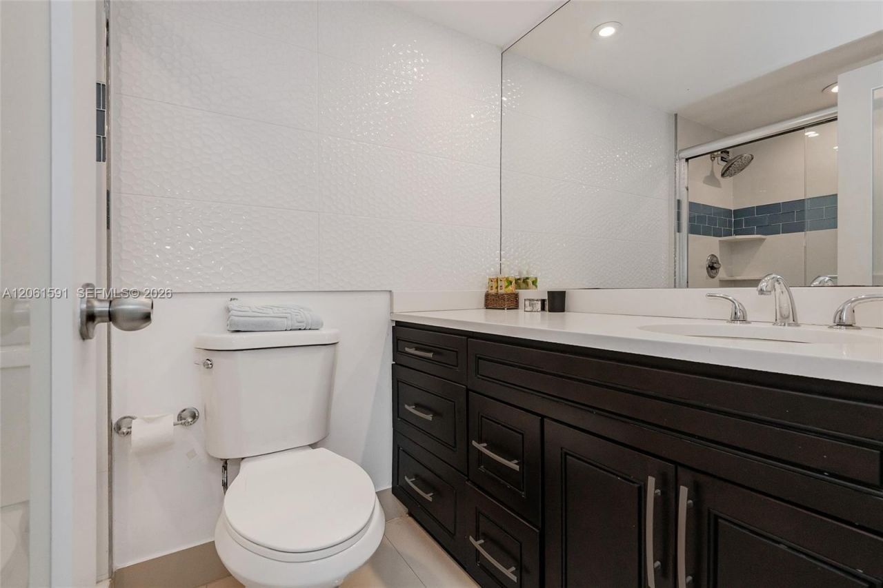 1000 West Ave, Unit 1220, Miami Beach, FL 33139 Photo