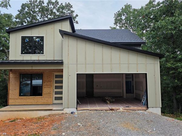 14 Stretford Drive, Bella Vista, AR 72714