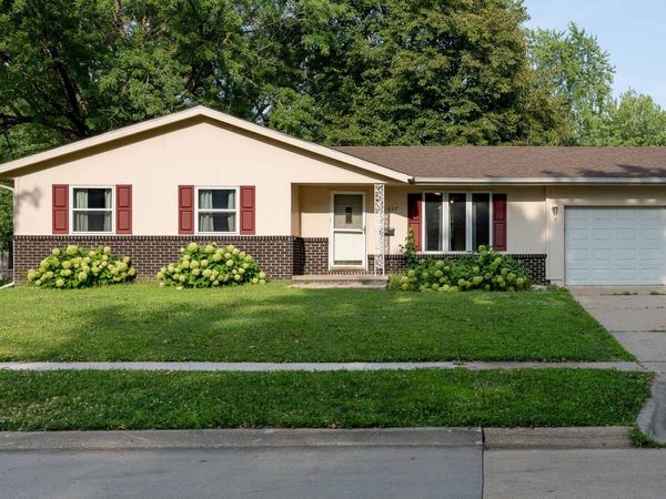 617 NW Beechwood Street, Ankeny, IA 50023