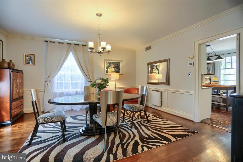 10 W LAKE AVENUE, BALTIMORE, MD 21210
