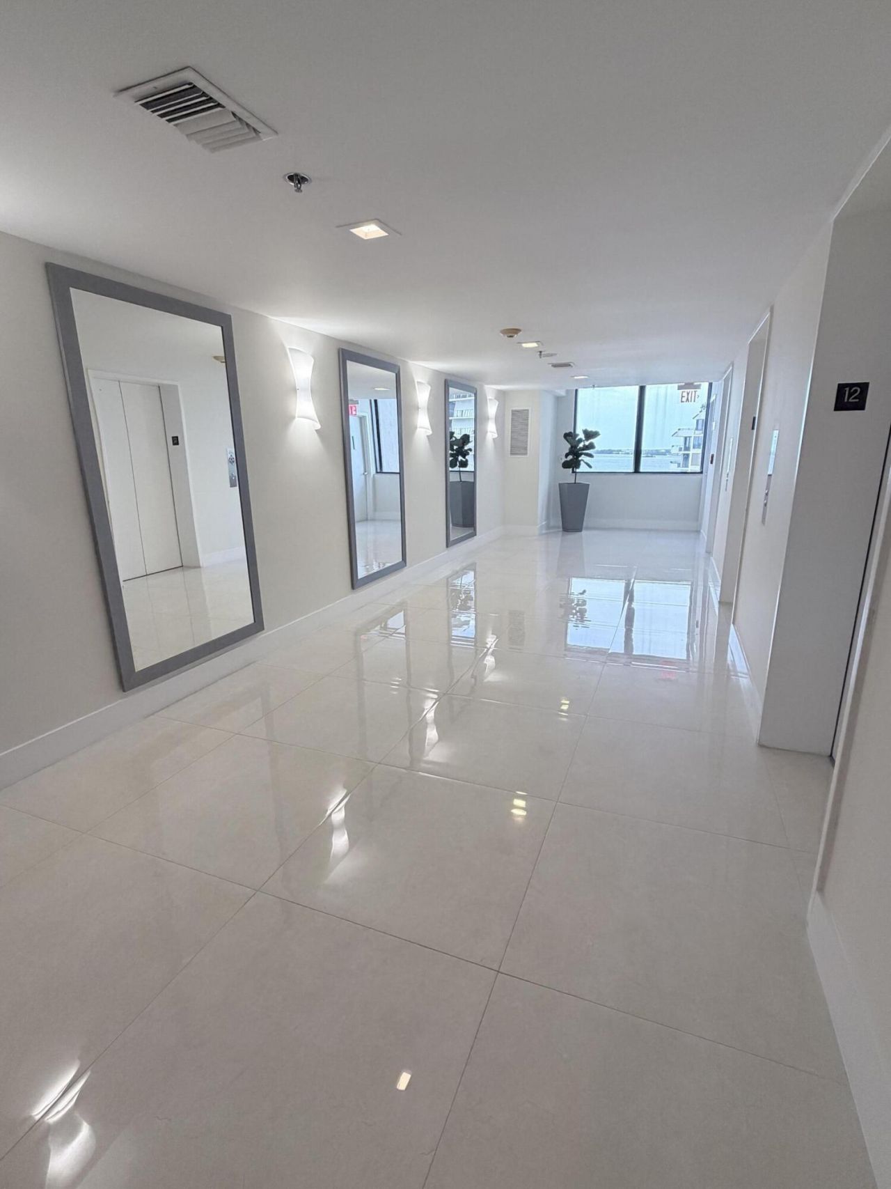 540 Brickell Key Drive, Unit 1224, Miami, FL 33131 Photo