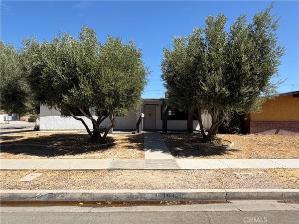 1047 W Avenue H6, Lancaster, CA 93534
