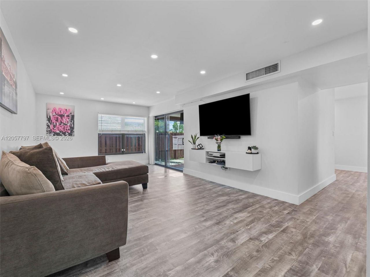 501 NW 98th Ct , Unit 501, Miami, FL 33172 Photo