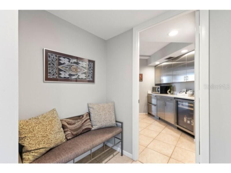 1111 N Gulfstream Avenue, Unit 6B, Sarasota, FL 34236 Photo