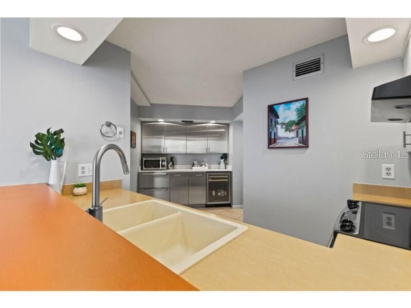 1111 N Gulfstream Avenue, Unit 6B, Sarasota, FL 34236 Photo