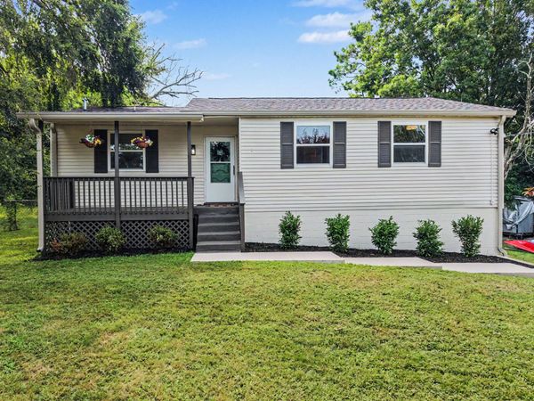 904 Mallow Dr , Madison, TN 37115