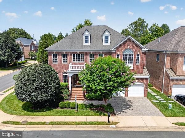 8263 TRAILWOOD COURT, VIENNA, VA 22182