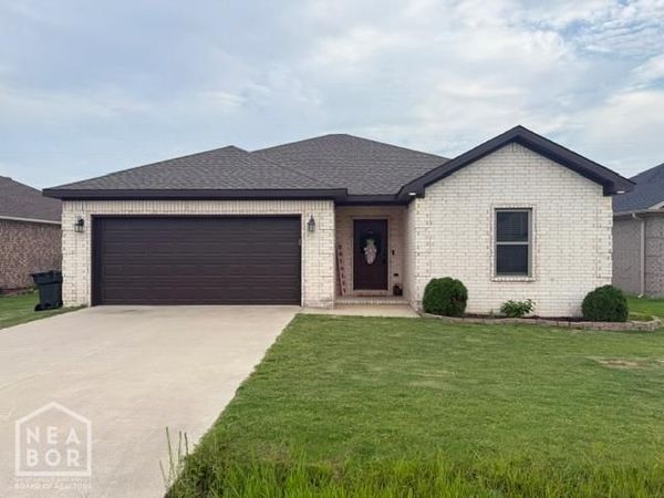 137 Redwood Drive, Bono, AR 72416