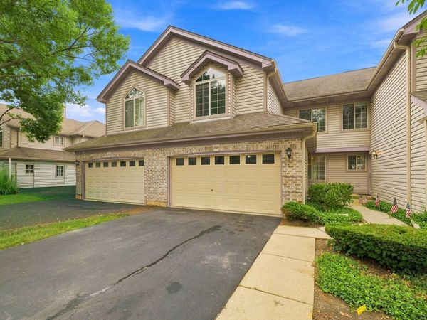 1509 N Saint Marks Place , Palatine, IL 60067