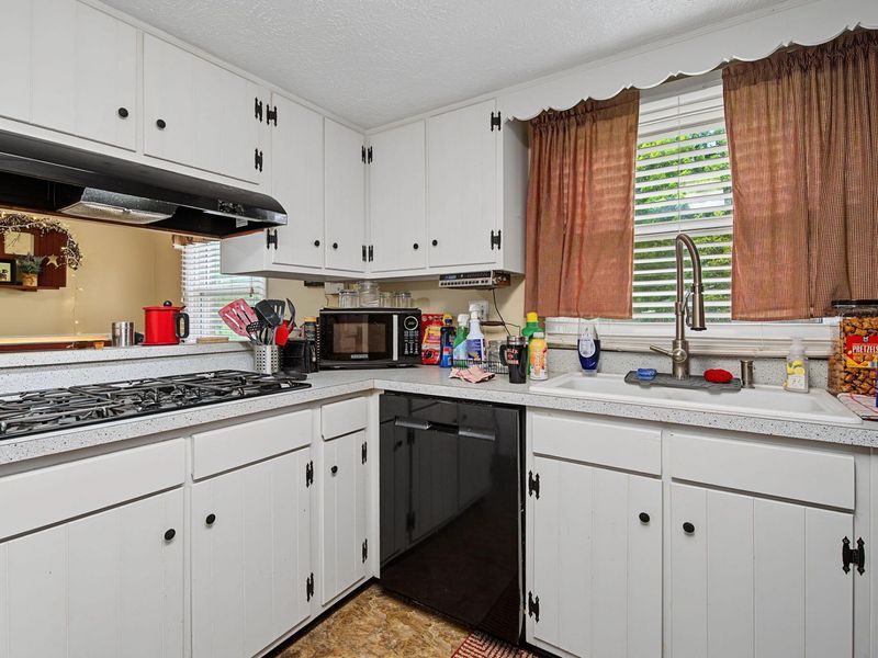 5295 David Drive, Tipp City, OH 45371 Photo 16