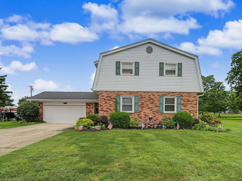 5295 David Drive, Tipp City, OH 45371 Photo 2