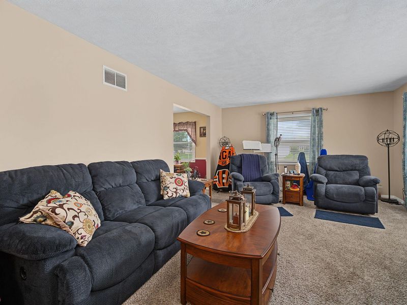 5295 David Drive, Tipp City, OH 45371 Photo 8