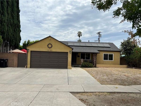 12752 Lemay, North Hollywood, CA 91606