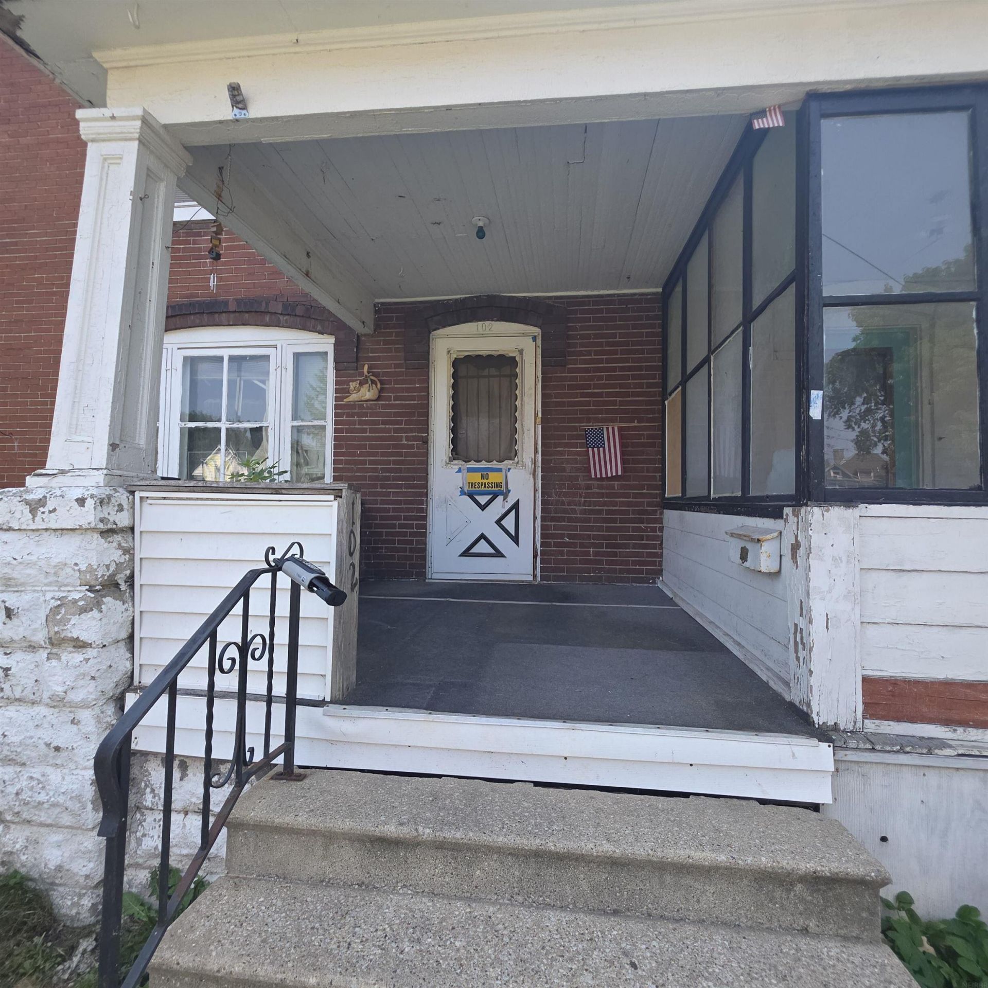 102 Randolph Street, Waterloo, IA 50701 Main Photo
