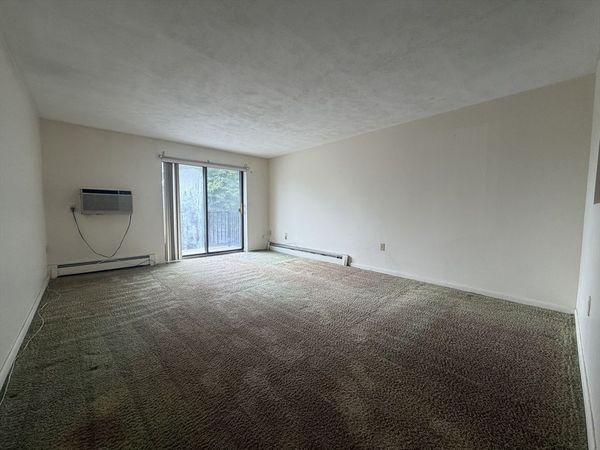 200 Governor's Dr, Unit 13, Winthrop, MA 02152