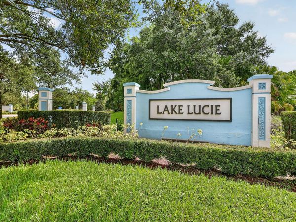 8295 SANDPINE Circle, Port St. Lucie, FL 34952