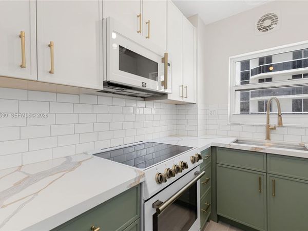 4747 Collins Ave , Unit 709, Miami Beach, FL 33140
