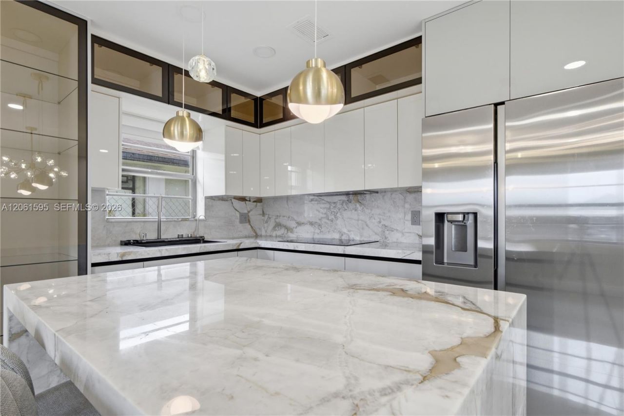 4250 W 10th Ave, Unit 4250, Hialeah, FL 33012 Photo