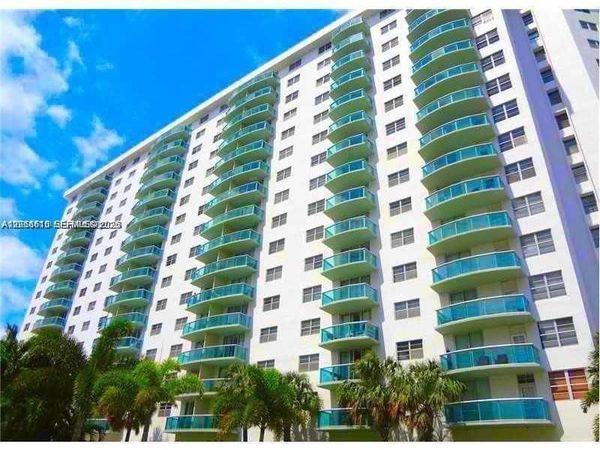 19390 Collins Ave , Unit 308, Sunny Isles Beach, FL 33160